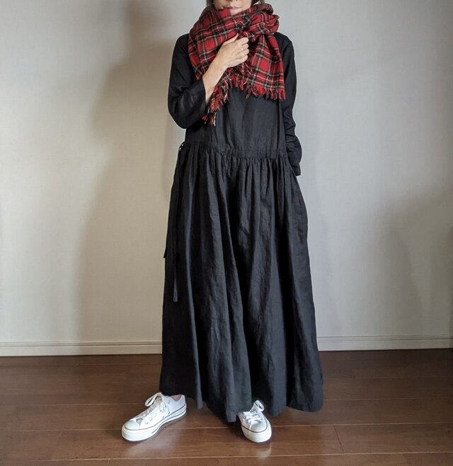 マキシ丈 リネン ギャザーワンピース_ブラック | iichi 日々の暮らしを