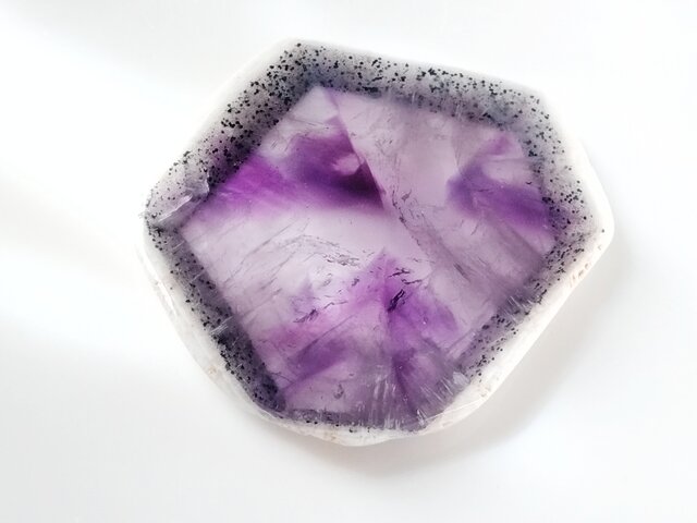 トラピッチェアメジスト【大】52x45mm ルース | iichi 日々の暮らしを