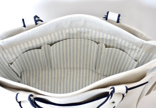 青い花刺繍のショルダーバッグ | iichi 日々の暮らしを心地よくする