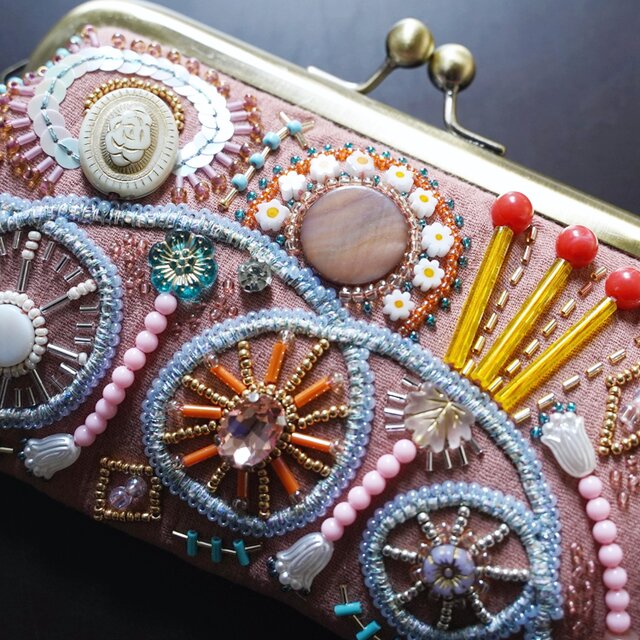 ビーズ刺繍のがま口 No.1｜オールドピンク｜ガーゼ素材｜マチなし