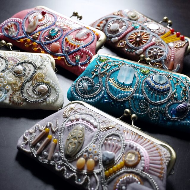 【MADDALENA MARCONI】イタリア製 ビーズ刺繍 ガマ口 ポーチ ビーズ刺繍のがま口 No.1｜オールドピンク｜ガーゼ素材｜マチなし