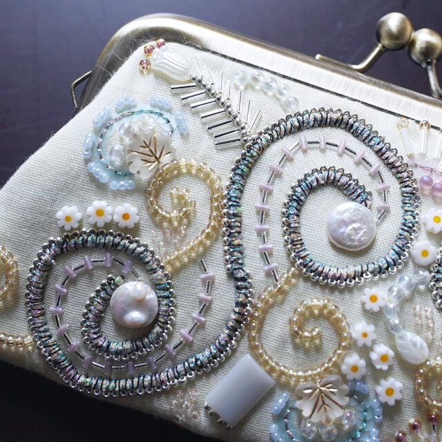 ビーズ刺繍のがま口 No.2｜レモンイエロー｜ガーゼ素材｜マチなし