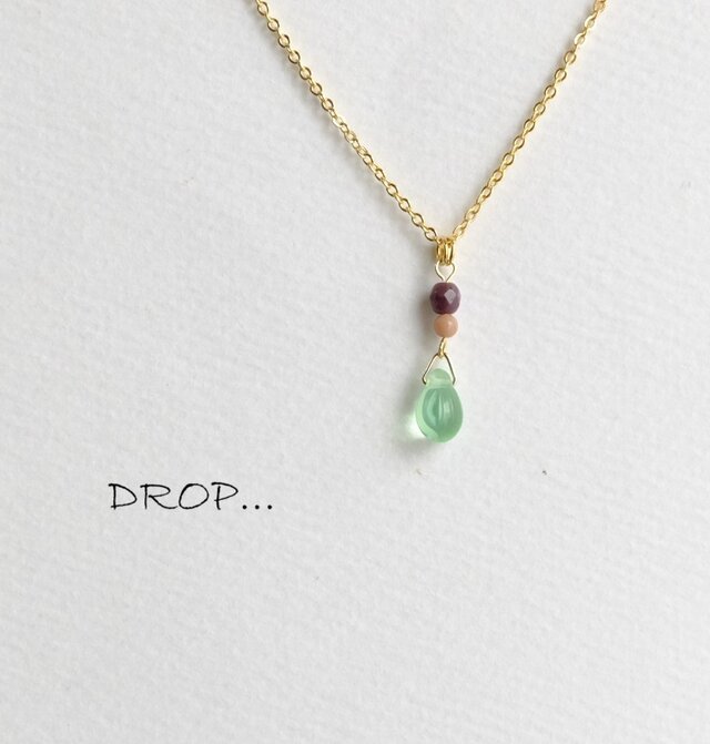d170-155【魅力を磨くことができる】シリシャスシストと【マーブルミント】チェコドロップのアレンジネックレス
