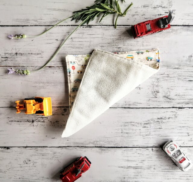 街ゆく車 ガーゼハンカチ 20cm✕20cm タオルハンカチ ふわふわ 名入れ