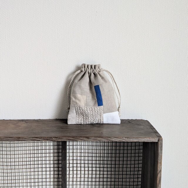 くったりリネンの巾着　Sサイズ△ブルー　パッチワーク