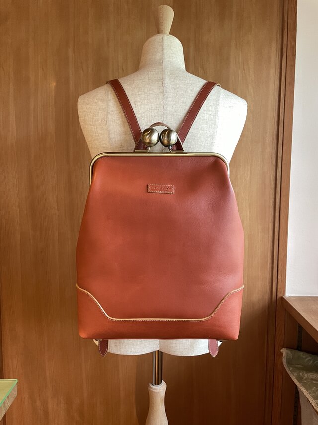 本革　牛革大玉がま口リュック 大玉まるリュックに新シリーズ登場！ | AYANOKOJI | あやの小路