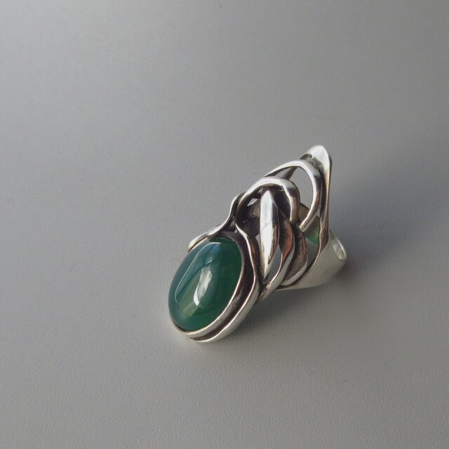 緑×銀でアンティークな雰囲気・緑の瑪瑙のシルバーリング