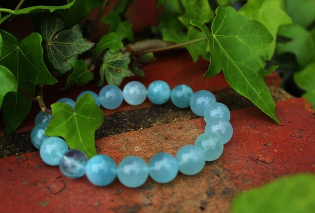 アクアマリン 10ミリ 不老不死、若さを保つ天使の石 | iichi 日々の