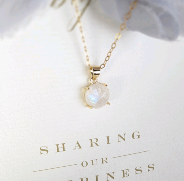 14kgf 月夜のrainbow Moon stone 厳選天然石ムーンストーンネックレス