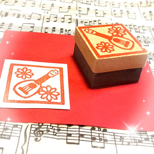♪楽器はんこ〓【ウクレレ《パイナップル型》】3㎝四方