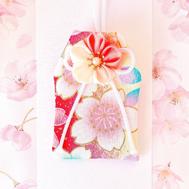 桜に思いを馳せて）元巫女が作る花のお守り袋 | iichi 日々の暮らしを