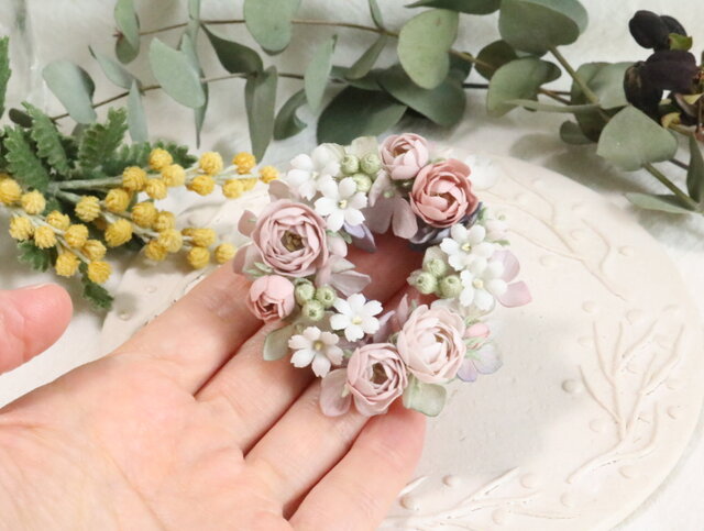 布花 桜ピンクのリースブローチ 1184 | iichi 日々の暮らしを心地よく