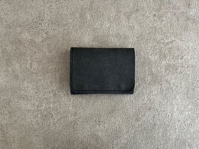 イタリアンレザー × ハンドメイド 二つ折り財布（黒） 二つ折り財布 黒（ホック） イタリアンレザー＜B＞ | iichi 日々の