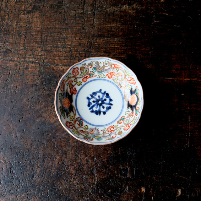 蝶々と蝙蝠のヒュージョン◇花唐草尽くし。太明成化年製　古伊万里　色絵金彩小皿　骨董品　antiques 江戸期