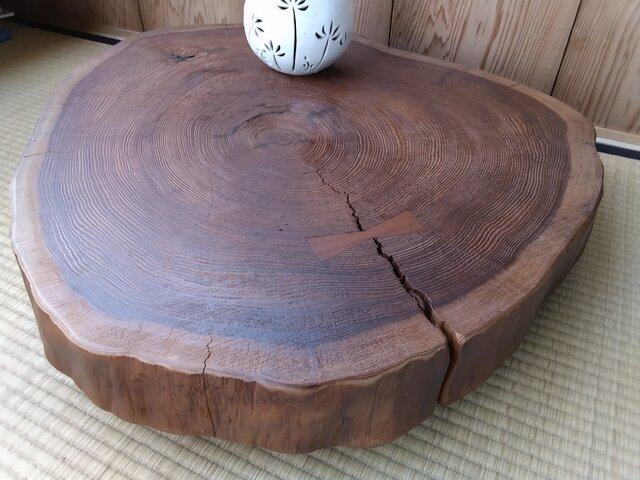 輪切りの天板 厚みたっぷり♪杉の輪切り褐色天板 | iichi 日々の暮らしを心地よく