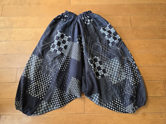 古布　リメイク　柿渋染め　刺し子　カジュアルパンツ　サルエルパンツ 柿渋染め サルエルパンツ 古布 古布リメイク 風呂敷リメイク