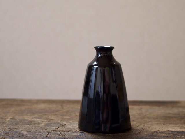 黒艶花器 | iichi 日々の暮らしを心地よくするハンドメイドや
