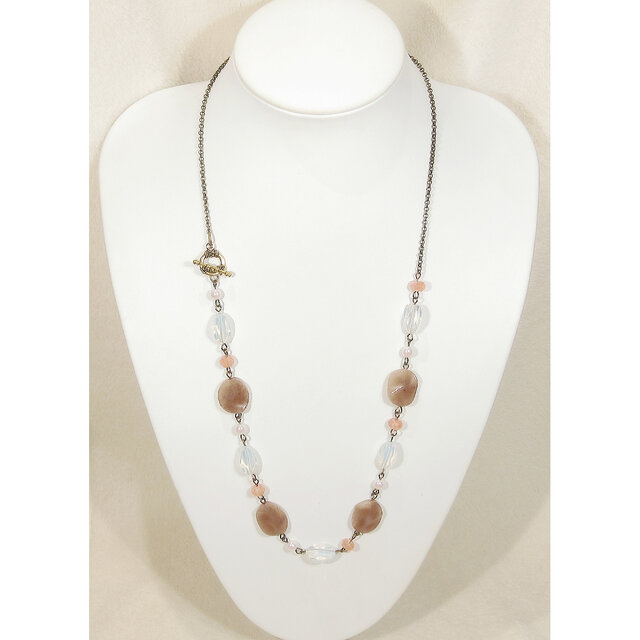 ストロベリークォーツ、オブシディアンオパール等のロングネックレス（苺水晶、マンテル、多面カット、天然石、人工ガラス）