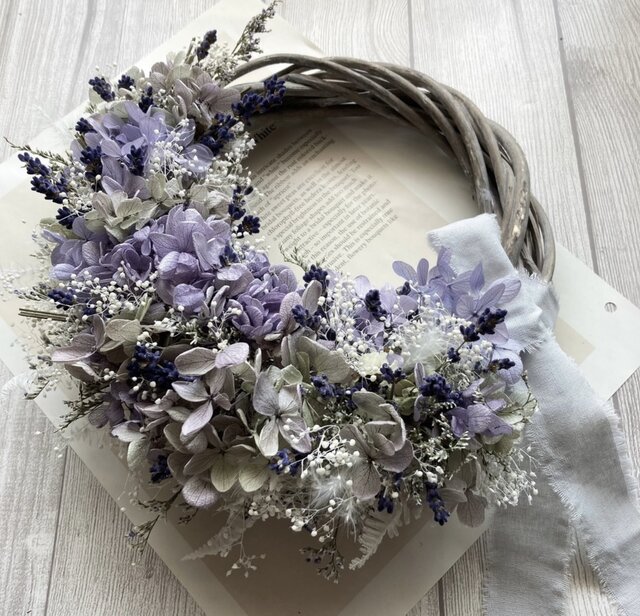 ラベンダー香るプリザーブドアジサイのリース 〜パープル