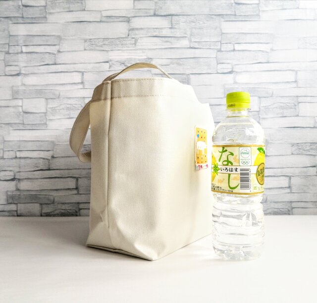 【撥水ラミネート】ミニサイズのシェル型ポーチNo.7、8 豆柴わんこ 🌱新商品🌱 『シェル型おかおミニポーチ』 （#ちいかわ／#ハチワレ