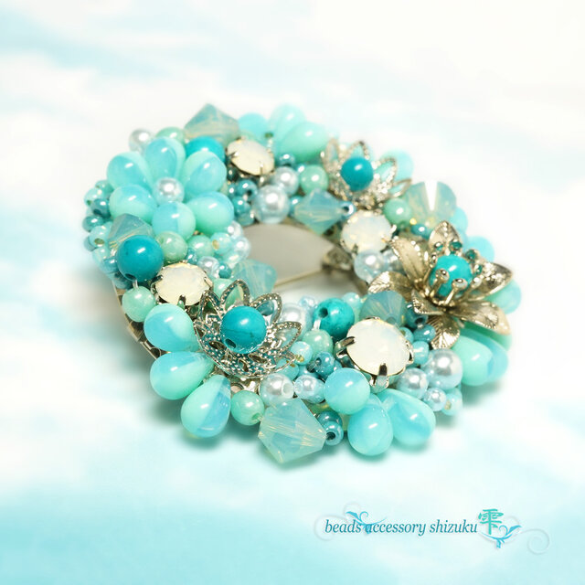 フラワーリースブローチ＊ターコイズ | iichi 日々の暮らしを心地よく