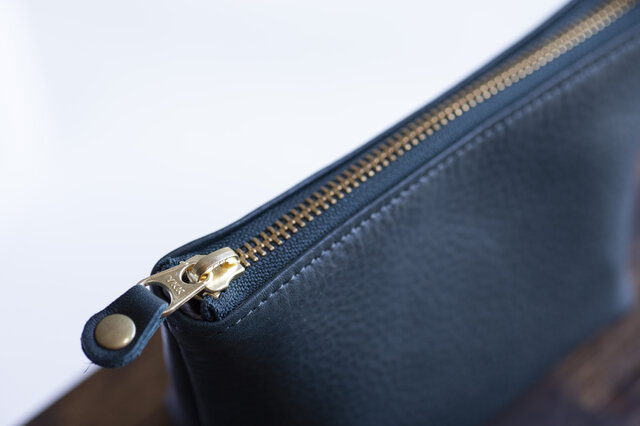 柔らかなポーチ 牛革 シュリンクレザー トラベルポーチ ブルーグリーン