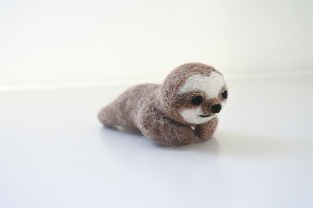 なまけもののナマケモノ（うつ伏せ） | iichi 日々の暮らしを心地よく