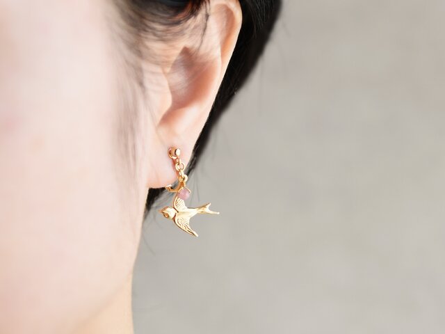 期間限定！誕生石が選べる【14kgf ピアス】春を告げる ツバメ （燕
