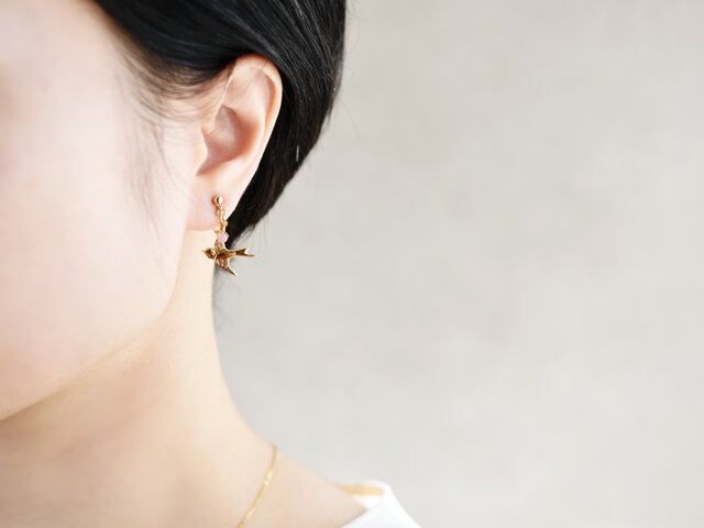 期間限定！誕生石が選べる【14kgf ピアス】春を告げる ツバメ （燕