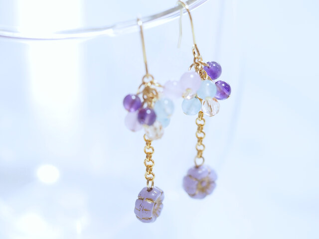 【新作】アジサイ色ビーズボールピアス　イヤリング〜purple〜 アメジスト×色翡翠×チェコフラワー 紫陽花ピアス/イヤリング P0274