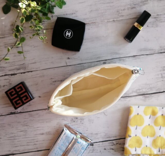 カネコイサオ　瓢箪ポーチ　オフホワイト 71AWKAh2DGL._AC_UY1000_.jpg