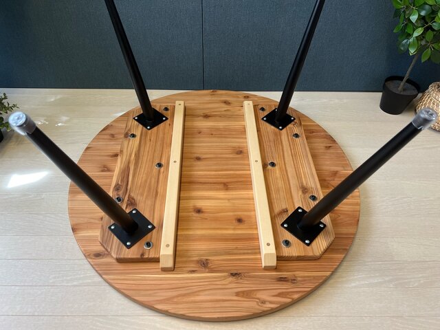 送料無料】 ローテーブル 丸形 90cm 杉 アイアン ボルト連結脚 | iichi