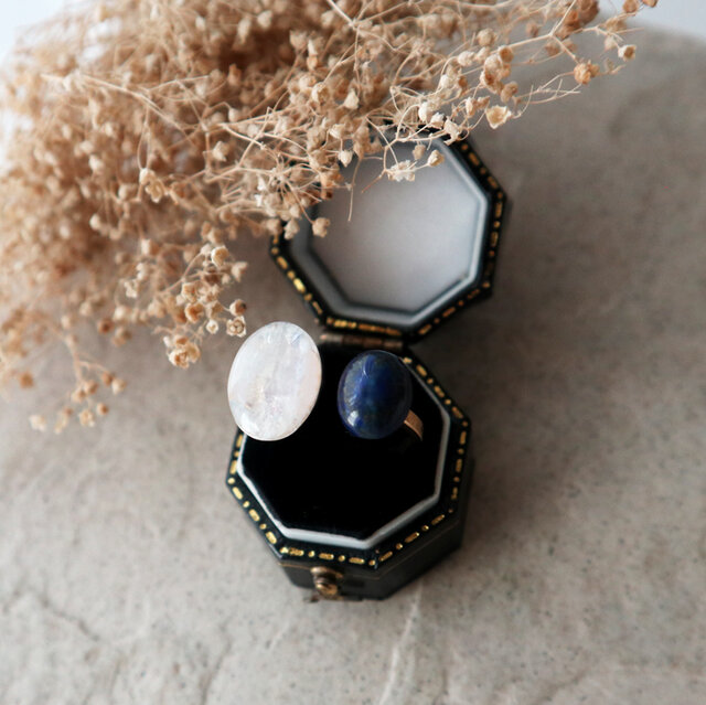 天然石レインボームーンストーンとラピスラズリのフォークリング