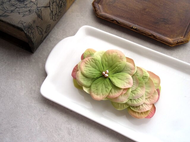 花びらのバレッタ Lサイズ □ フラットデザイン 淡水パール