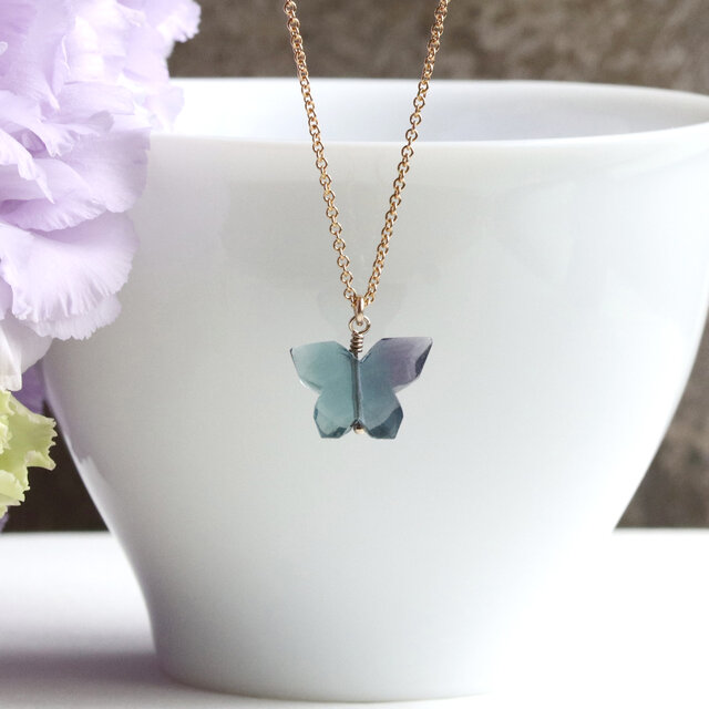 紫陽花色 バタフライ フローライト ネックレス／天然石 14Kgf 石が