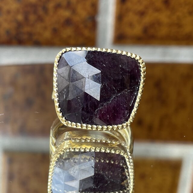 サファイア　深い紫　変形台形　ローズカット　シルバーSV925リング