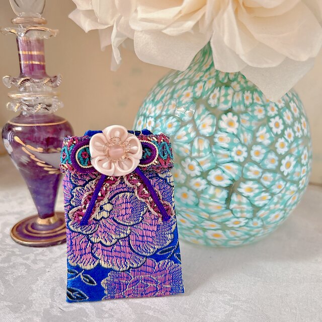 （シノワズリ華）元巫女が作る花のお守り袋