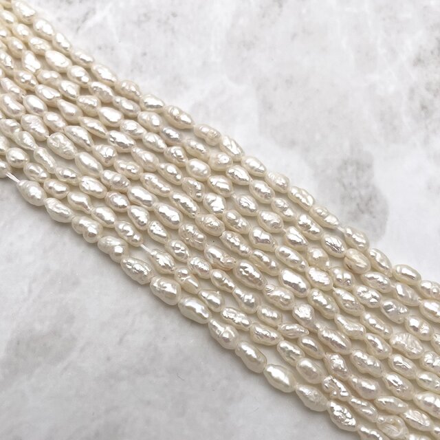 淡水パール 真珠 バロック ライス 5mm 6mm 極小粒 小粒 ケシ 無核 ホワイト系 半連19cm tp0002