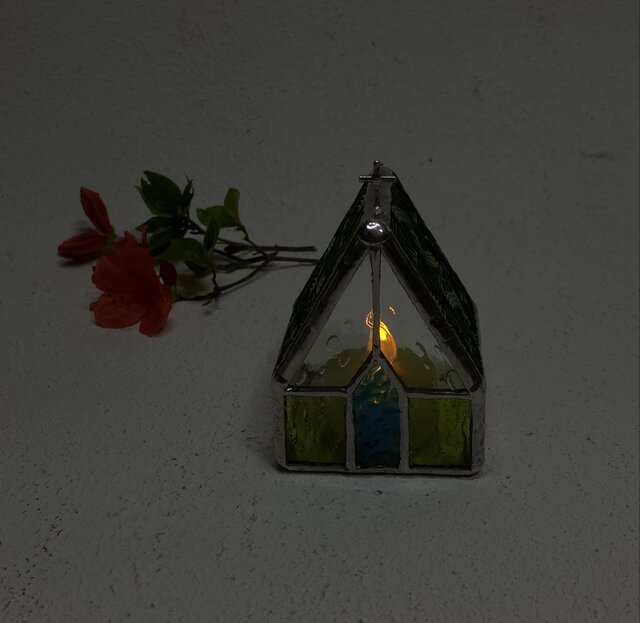 ケルティック イエローグリーン教会』ステンドグラス・LEDキャンドル