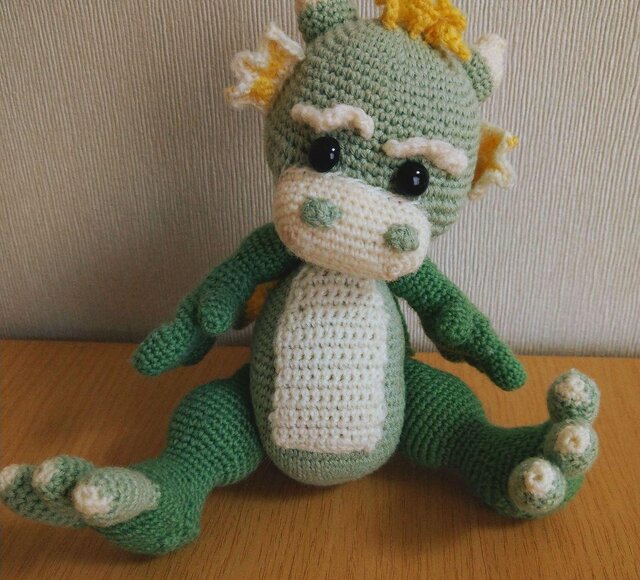 龍(辰) あみぐるみ | iichi 日々の暮らしを心地よくするハンドメイドや