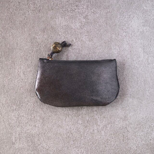 ブラック　キラキラ加工レザー　地球儀ボタン　革の小さいコイン入れ　