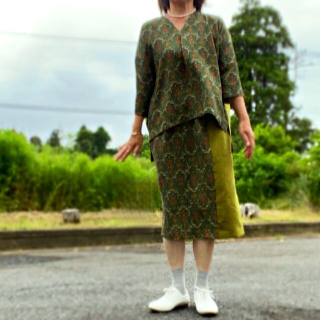 専用ページ銘仙のブラウス 深緑 着物リメイク ✴︎✴︎✴︎銘仙✴︎着物リメイクブラウス✴︎✴︎✴︎ シャツ