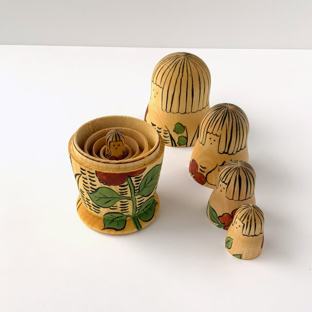 花模様のマトリョーシカ | iichi 日々の暮らしを心地よくする