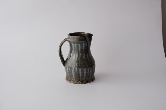 ピッチャーかびん | iichi 日々の暮らしを心地よくするハンドメイドや