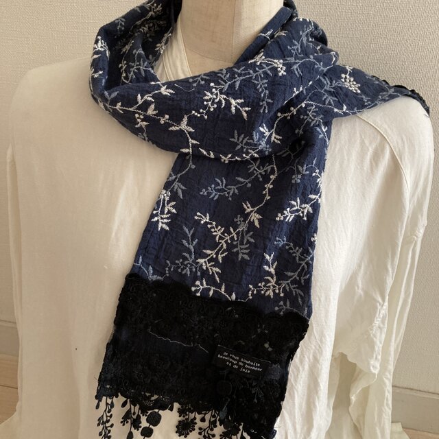 ハンドメイド◆ストールリネン藍色リーフと実お花の刺繍レースフリンジレース
