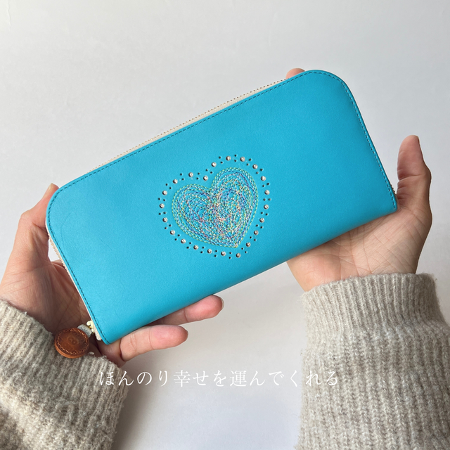 刺繍革財布『HEART』ターコイズ(牛革）☆Slimラウンドファスナー☆