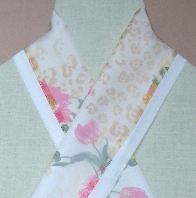 L　薔薇とチューリップ柄のおしゃれな半衿