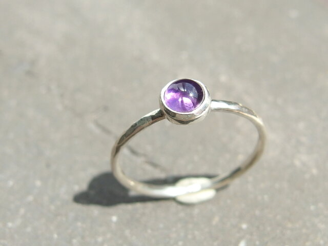 アメジスト一粒リング 【silver】 4㎜ カボション 2月の誕生石