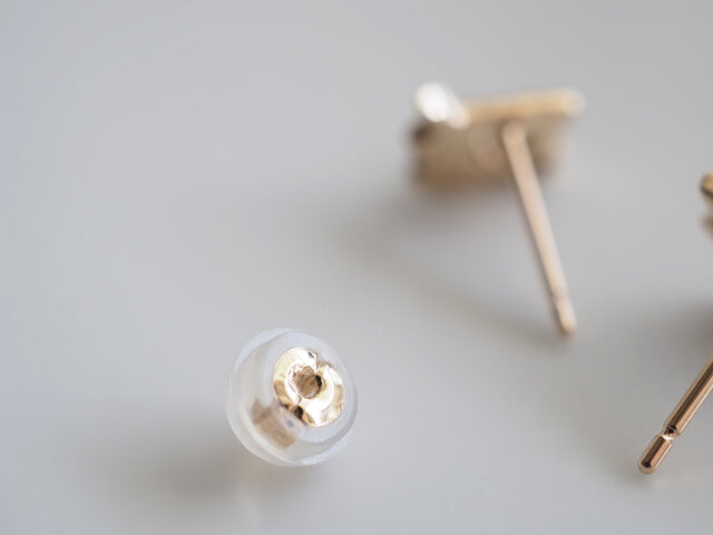 Petit pierce〔frame〕K10スタッドピアス片耳(Champagne Garnet
