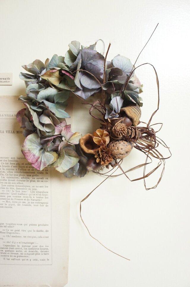 アジサイと木の実のリース